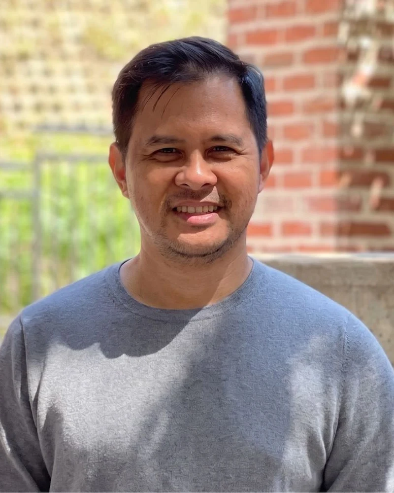 Arnold Gamboa, AI automation consultant